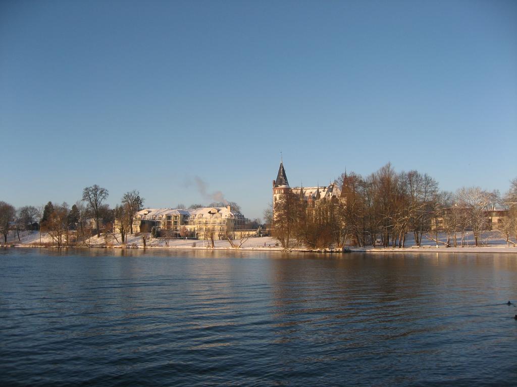 Seehotel Schloss Klink Exteriör bild